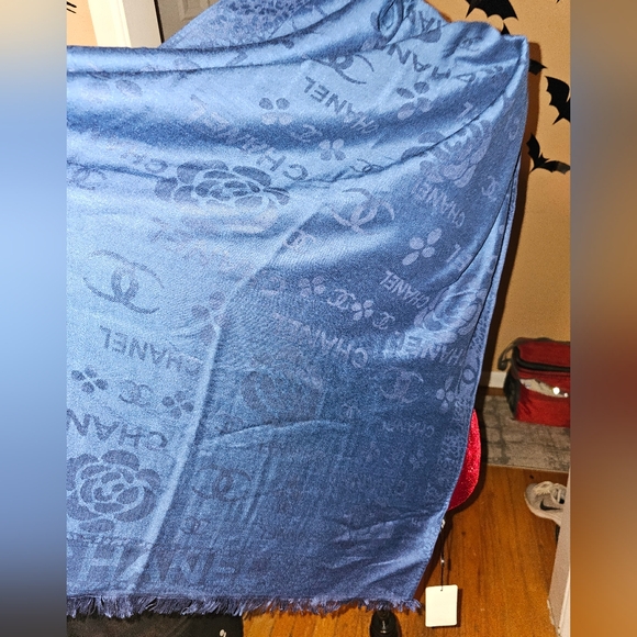 CHANEL Blue Stole Scarf NWT - Picture 6 of 8
